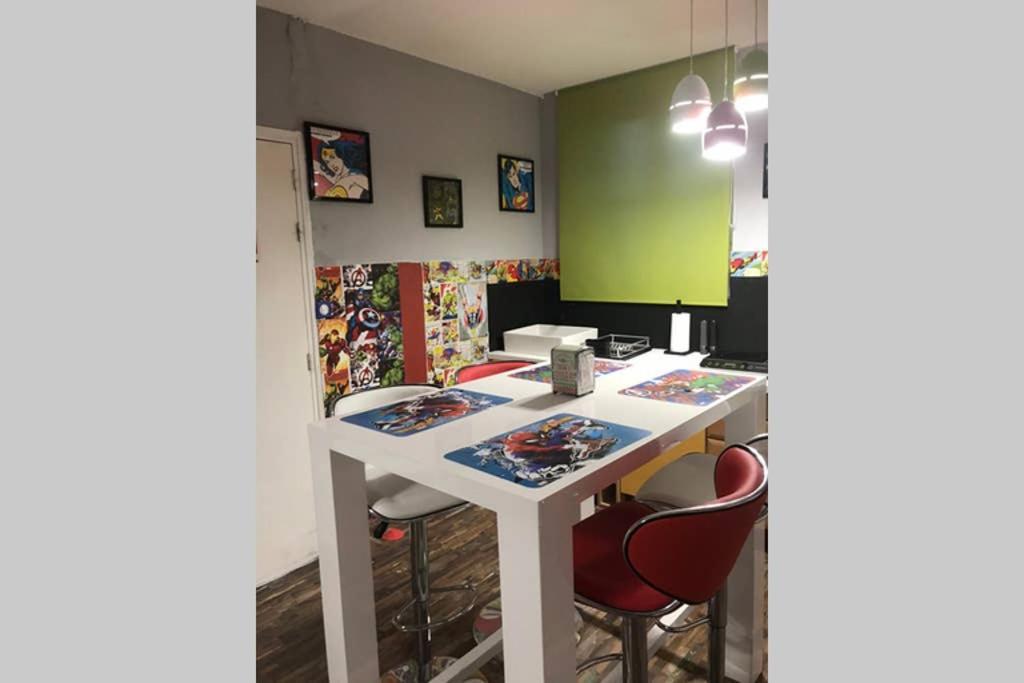 Appartement Style Pop Art Avec Garage Centre Historique เบซิเยร์ ภายนอก รูปภาพ