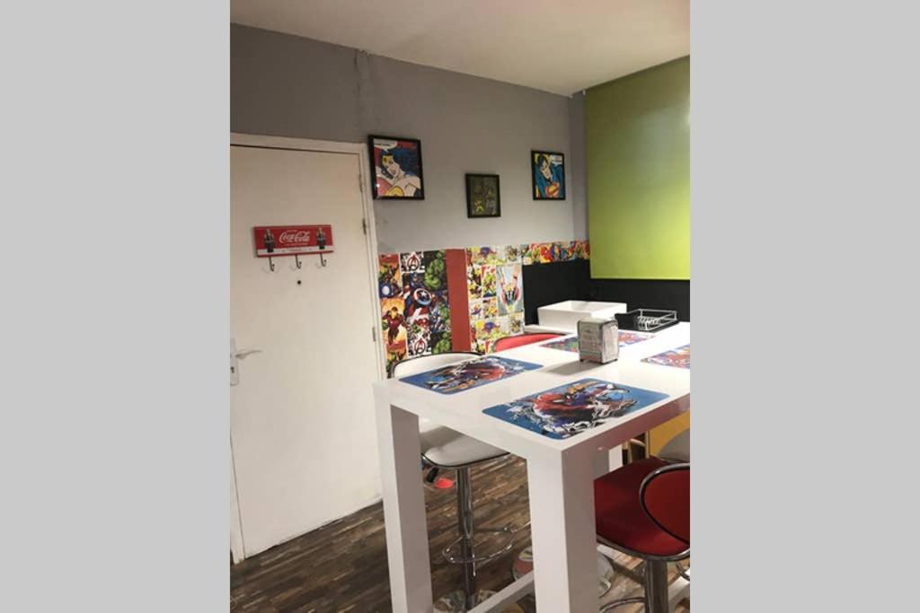 Appartement Style Pop Art Avec Garage Centre Historique เบซิเยร์ ภายนอก รูปภาพ