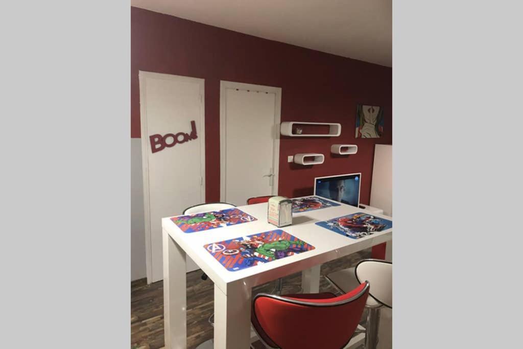 Appartement Style Pop Art Avec Garage Centre Historique เบซิเยร์ ภายนอก รูปภาพ